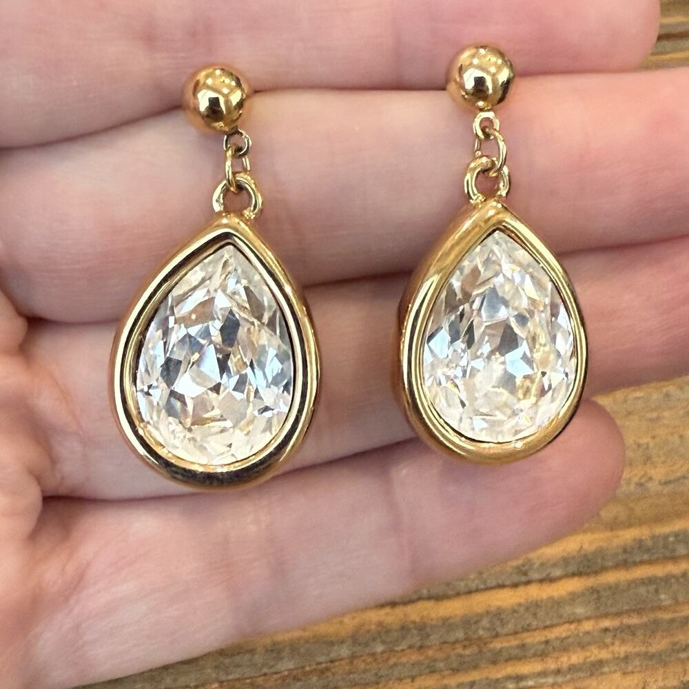 Napier Clear Crystal Teardrop Dangle Drop Pierced Earrings 1.5” Gold tone